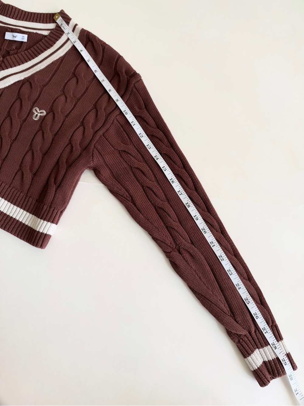 Aritzia Tna Clay Cotton Cable Knit Cropped V-Neck Sweater - Picture 8 of 12
